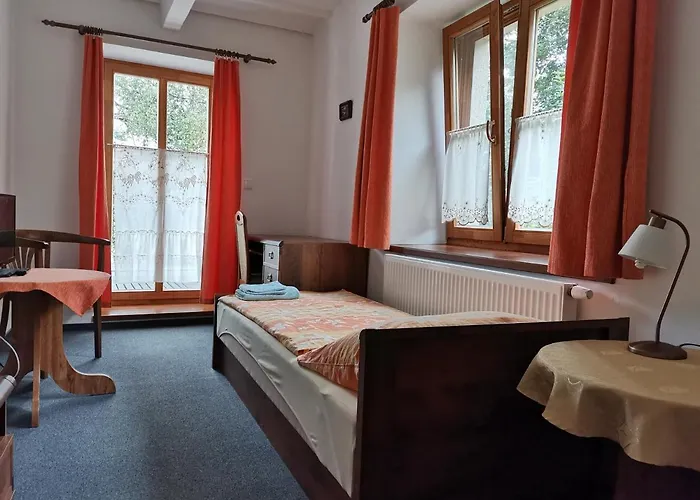 Pod Zámkem Zruc nad Sazavou