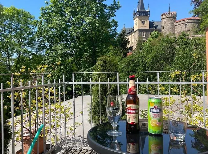 Pod Zámkem Casa de hóspedes 3*