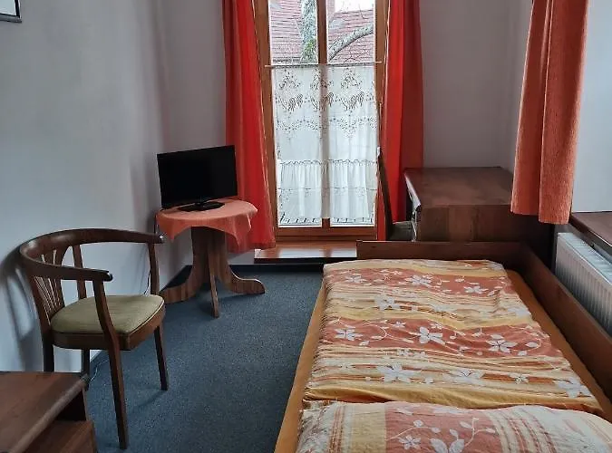 Penzion Pod Zámkem 3*