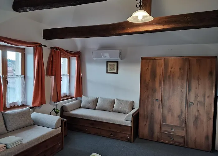 Pod Zámkem Casa de hóspedes 3*