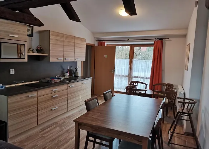 Pod Zámkem Zruc nad Sazavou